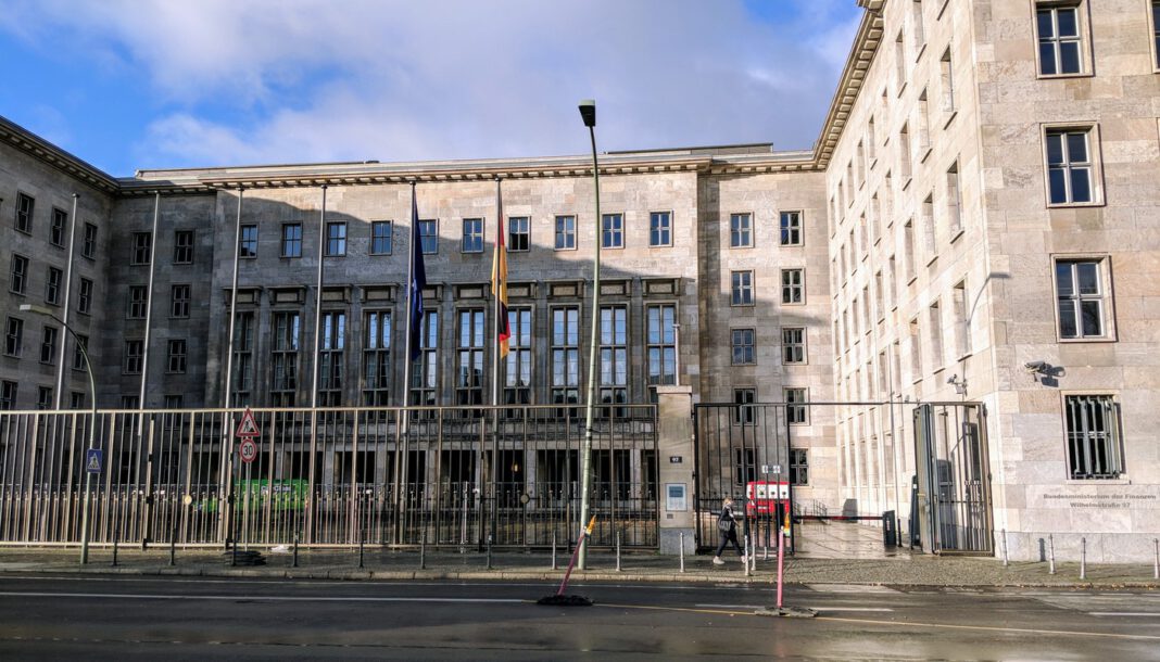 Finanzministerium veröffentlicht Sonderbriefmarke zum 200. Geburtstag von Julie Hausmann Finanzministerium veröffentlicht Sonderbriefmarke zum 200. Geburtstag von Julie Hausmann